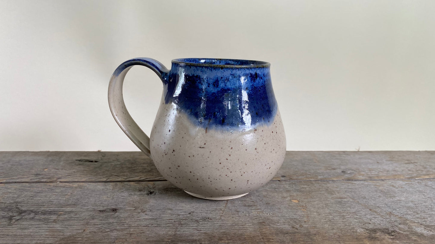Low-waisted mug